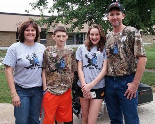 Nicole with son, daughter, husband